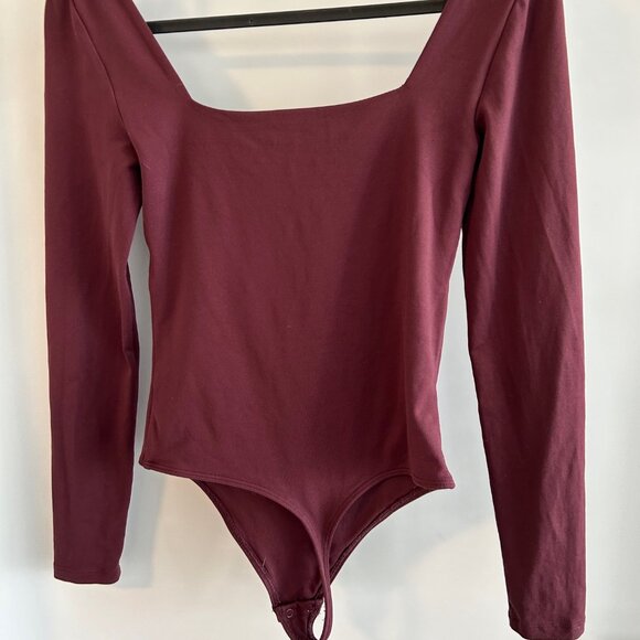 Babaton Burgundy Bodysuit Size Small - Picture 2 of 6